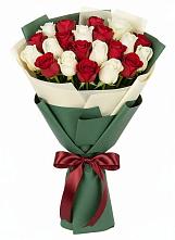 Букет Микс из красных и белых роз #REPLACE_PRED# Рождествено