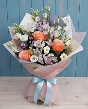 Букет цветов из:  Лизиантусы, Розы, Альстромерии и Гипсофила в Рождествено