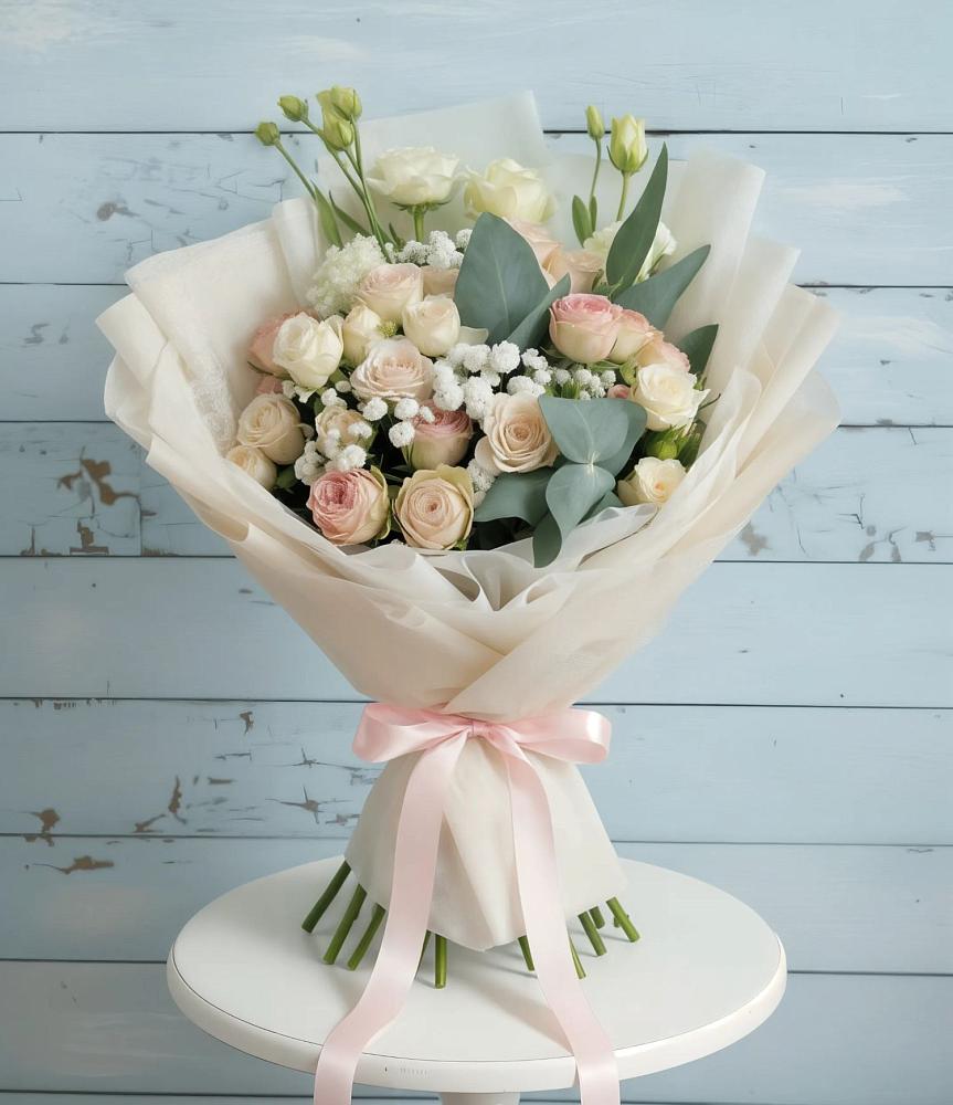 Букет цветов из: Розы и Лизиантусы в Рождествено