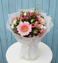 Букет цветов из:  Герберы, Альстромерии и Лизиантусы в Рождествено