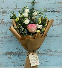 Букет цветов из:  Розы и Лизиантусы в Рождествено